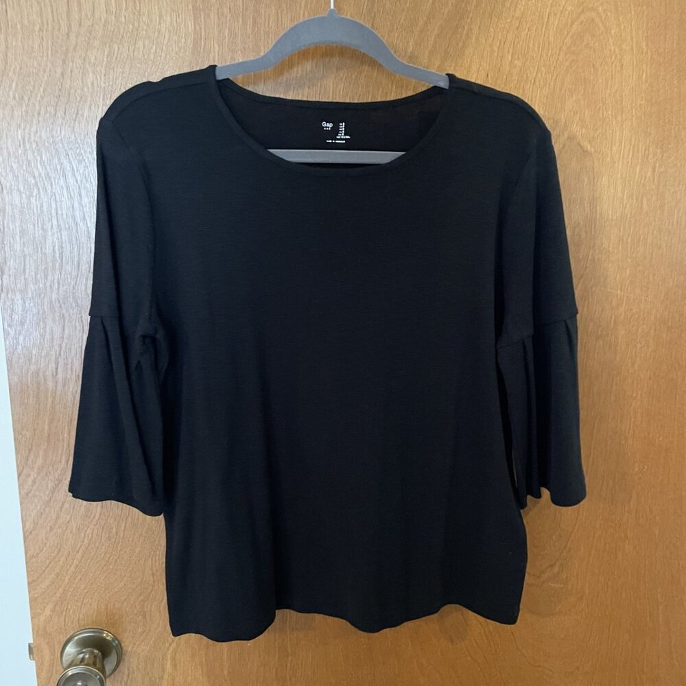 GAP Black T-Shirt Top Blouse Size Small Ruffle Sleeve Women NEW WITH TAGS